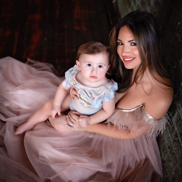 Meet your Posher, Nicolette - Picture 2 of 2